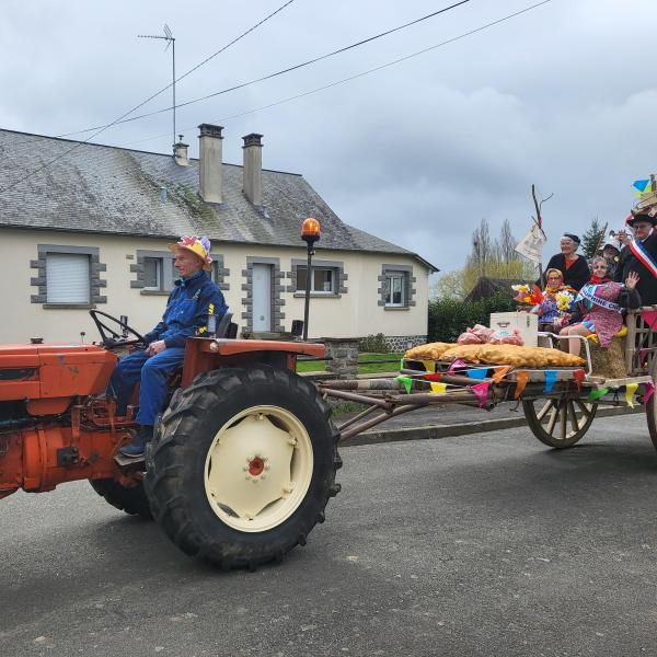 Carnaval 2 avril 2023 Châtillon sur Colmont 