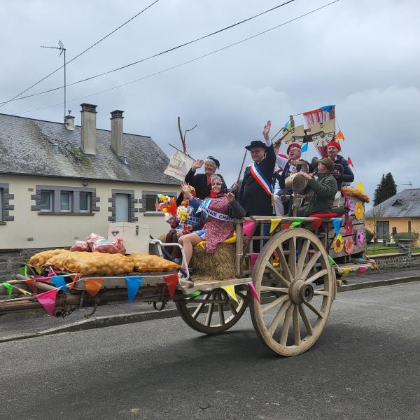 Carnaval 2 avril 2023 Châtillon sur Colmont 