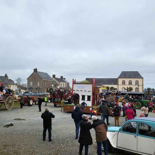 Carnaval 2 avril 2023 Châtillon sur Colmont 